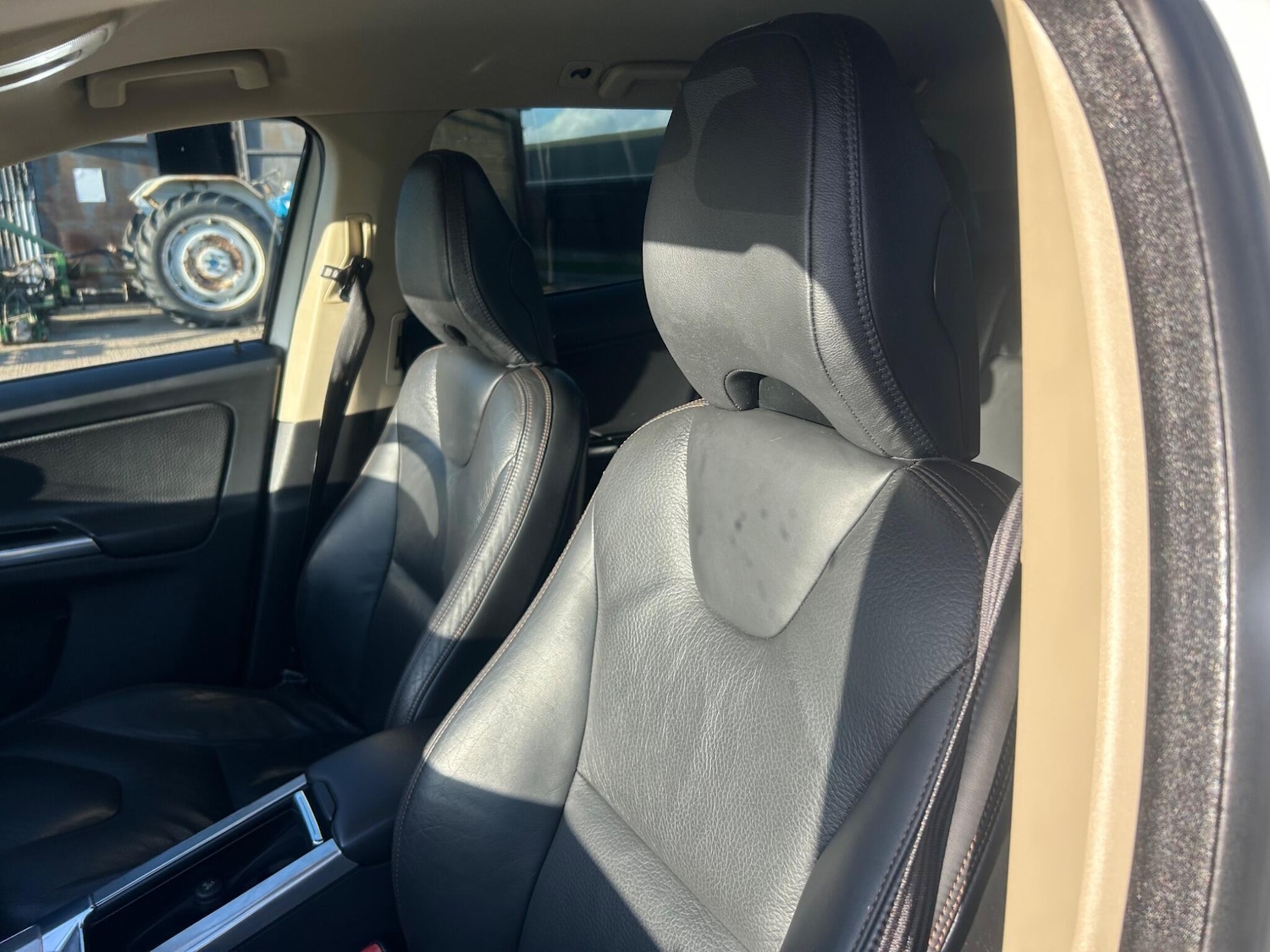 Used Volvo XC60 for sale - 76899517: Photo 7