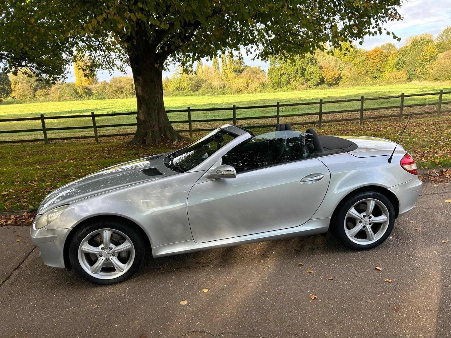 Used Mercedes-Benz SLK 2005 for sale - 76992729: Photo 28