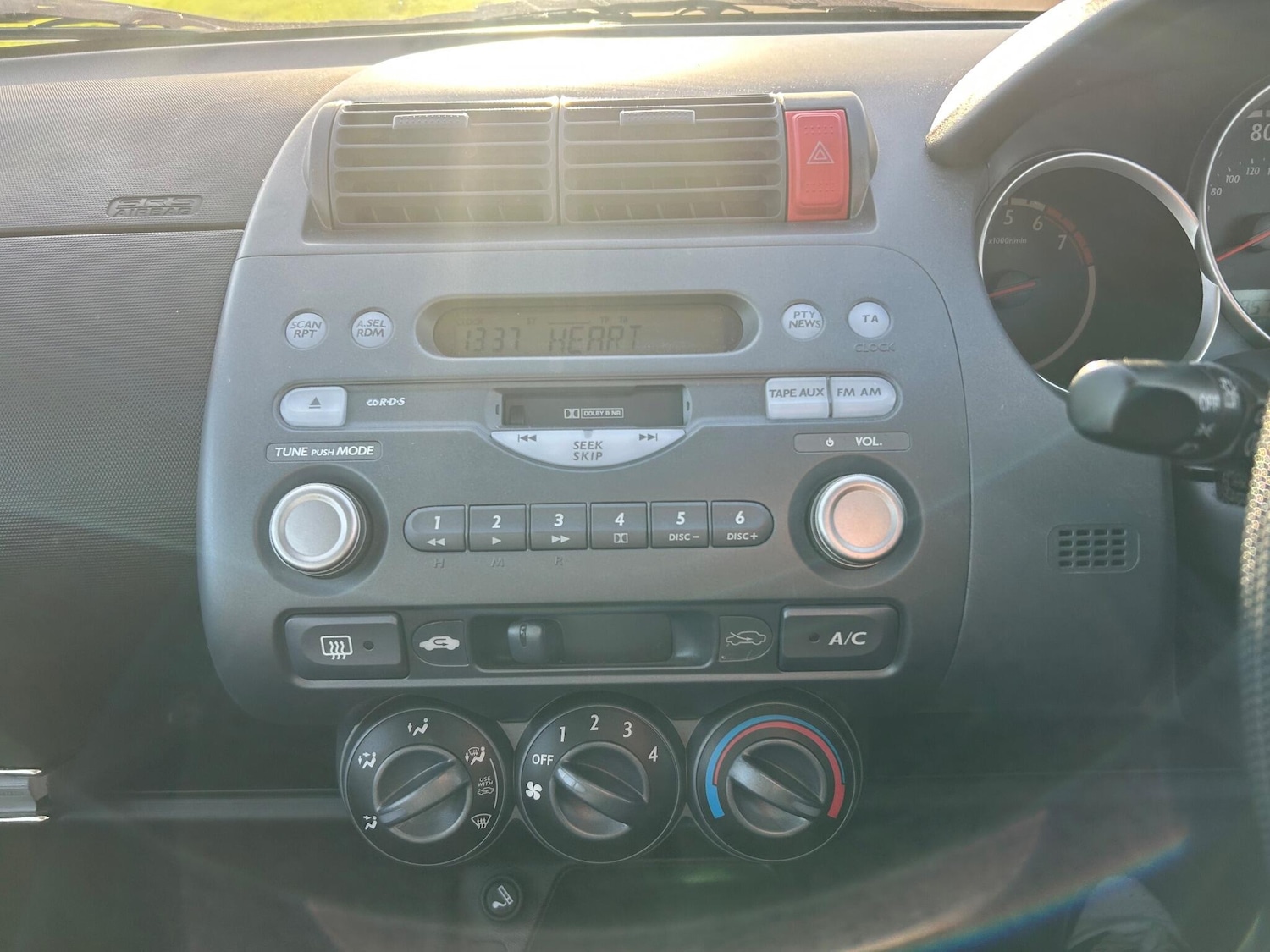 Used Honda Jazz 2002 for sale - 76935886: Photo 7