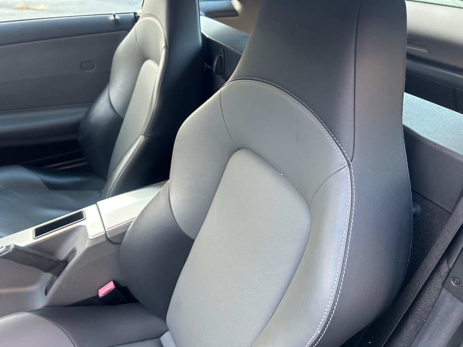 Used Chrysler Crossfire 2005 for sale - 77958393: Photo 3