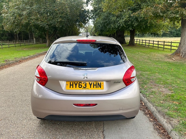Used Peugeot 208 2013 for sale - 76083745: Photo 19