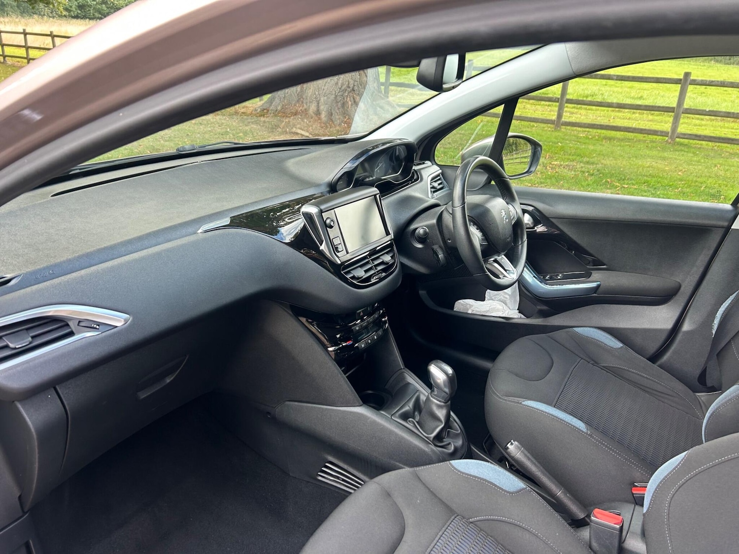 Used Peugeot 208 2013 for sale - 76083745: Photo 26