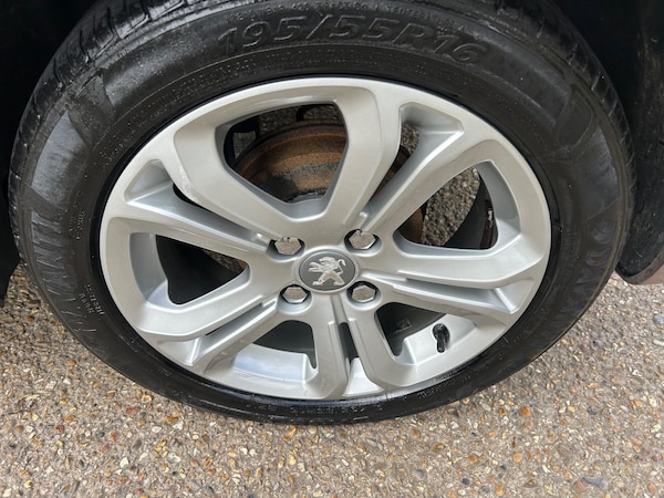 Used Peugeot 208 2013 for sale - 76083745: Photo 3