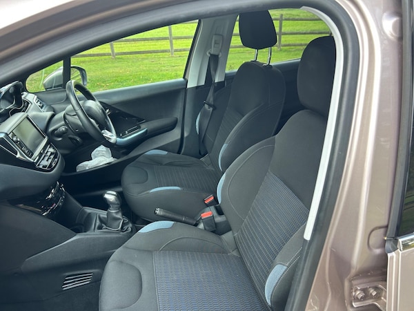 Used Peugeot 208 2013 for sale - 76083745: Photo 6
