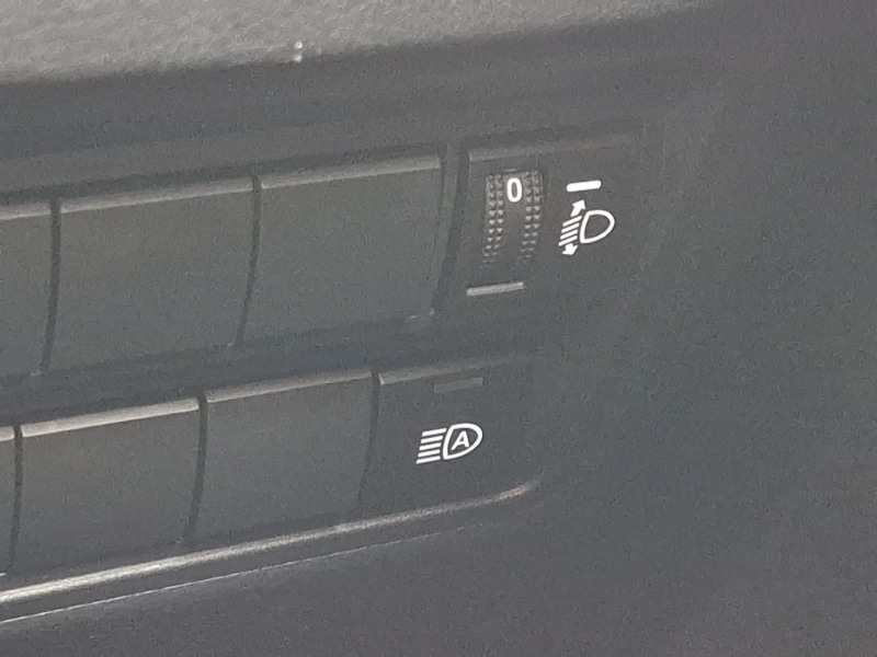 Used Mazda Mazda2 HYBRID 2024 for sale - 76451119: Photo 18