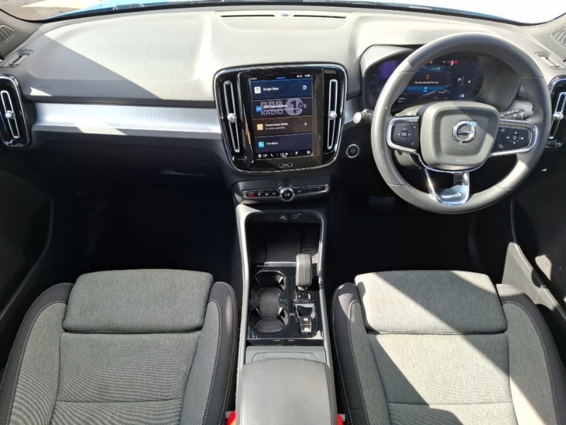 Used Volvo XC40 2023 for sale - 75900575: Photo 2
