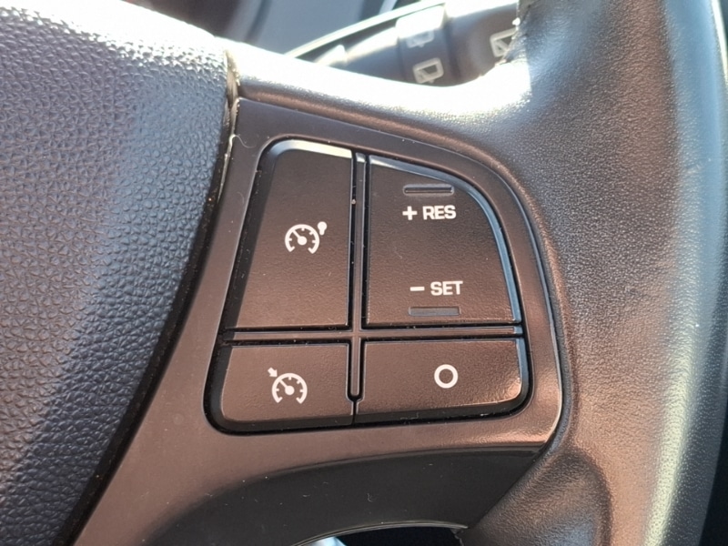 Used Hyundai i10 2018 for sale - 77947800: Photo 16