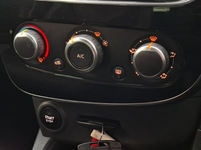 Used Renault Clio 2018 for sale - 76815834: Photo 14