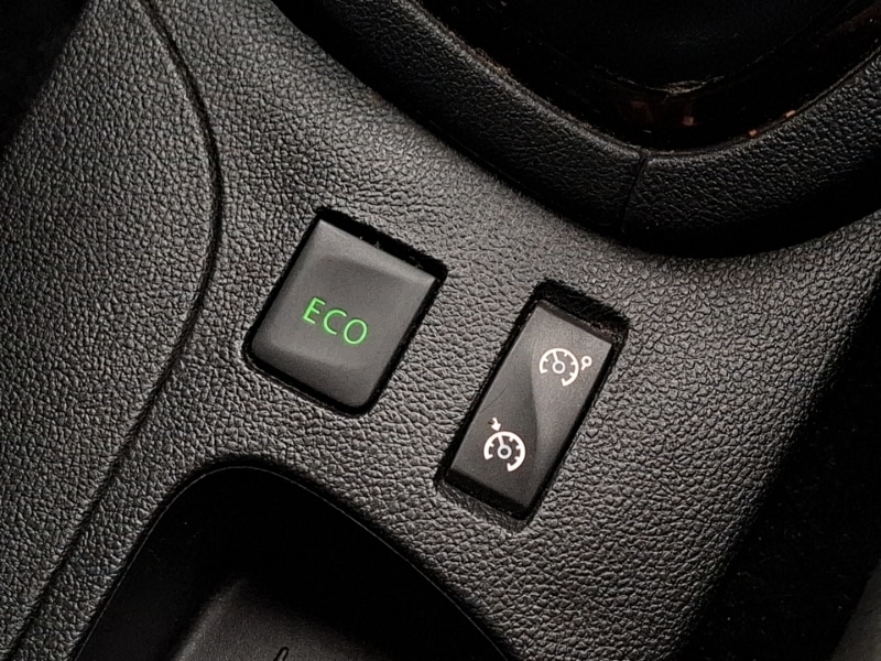 Used Renault Clio 2018 for sale - 76815834: Photo 15