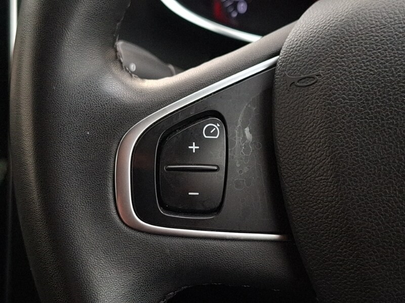 Used Renault Clio 2018 for sale - 76815834: Photo 16