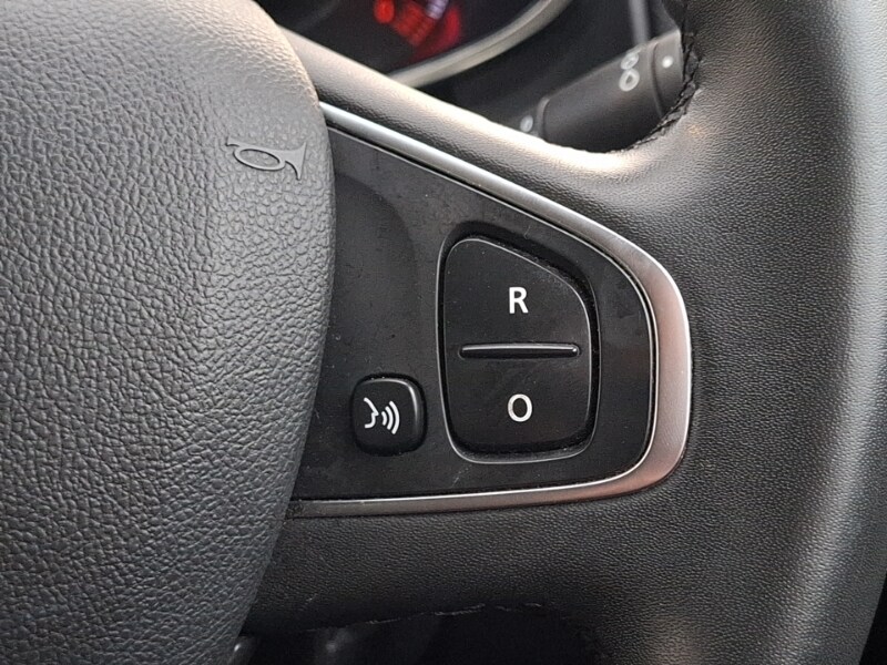 Used Renault Clio 2018 for sale - 76815834: Photo 17