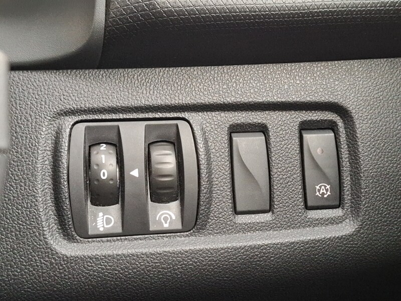 Used Renault Clio 2018 for sale - 76815834: Photo 18