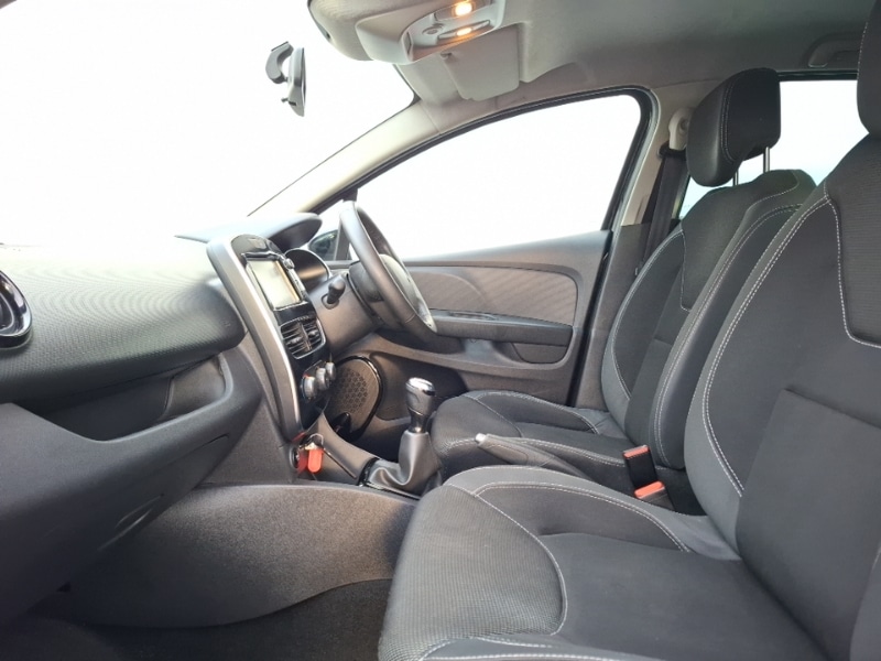 Used Renault Clio 2018 for sale - 76815834: Photo 5