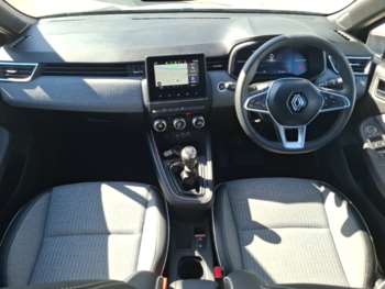 Used Renault Clio 2024 for sale - 74665981: Photo