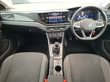 Used Volkswagen Polo 2024 for sale - 77284563: Photo