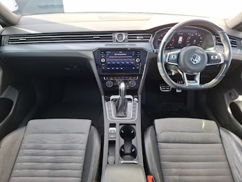 Used Volkswagen Passat 2018 for sale - 77678446: Photo