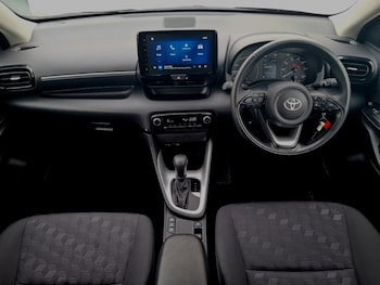 Used Toyota Yaris 2024 for sale - 76183292: Photo 2