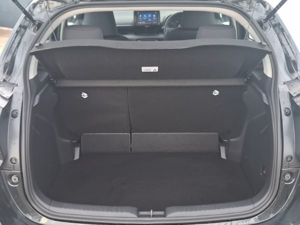 Used Toyota Yaris 2024 for sale - 76183292: Photo 8