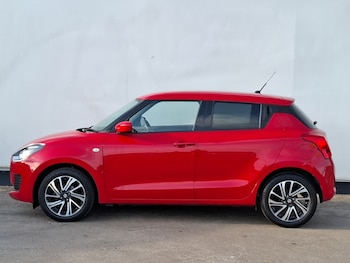 Used Suzuki Swift 2021 for sale - 76100347: Photo