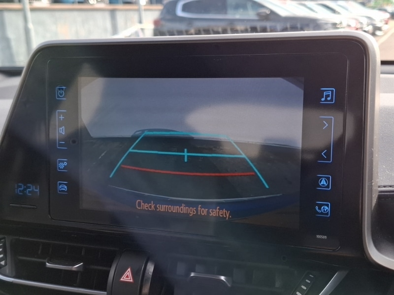 Used Toyota C-HR 2018 for sale - 78178906: Photo 11