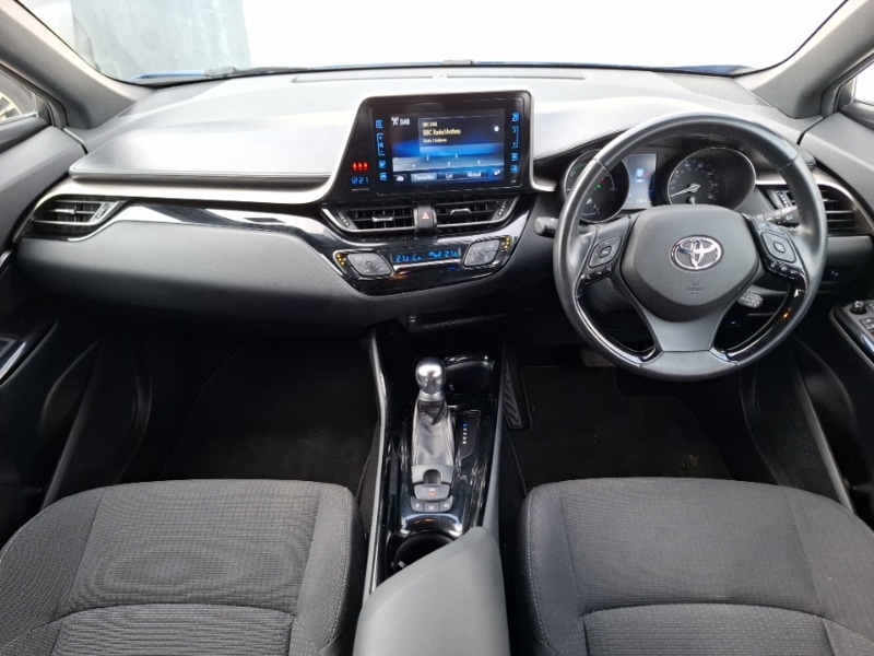Used Toyota C-HR 2018 for sale - 78178906: Photo 2