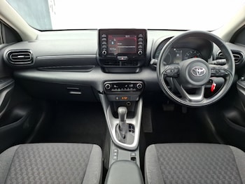 Used Toyota Yaris 2022 for sale - 75558368: Photo