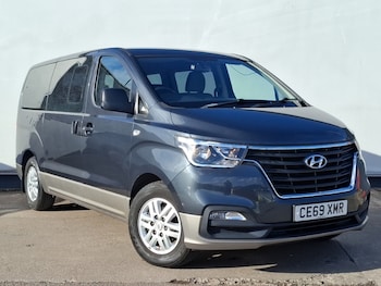 Used Hyundai i800 2019 for sale - 77999501: Photo