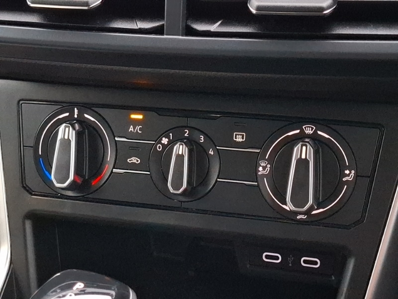 Used Volkswagen Polo 2023 for sale - 77611111: Photo 14