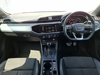 Used Audi Q3 2019 for sale - 76451102: Photo