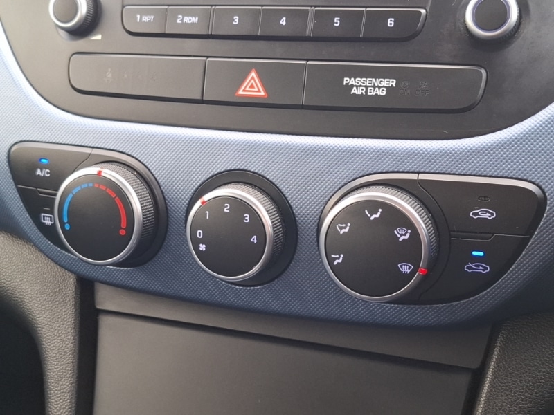 Used Hyundai i10 2016 for sale - 76451094: Photo 14