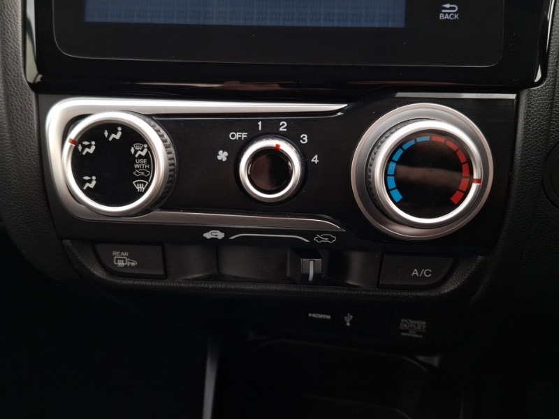 Used Honda Jazz 2017 for sale - 76628926: Photo 17