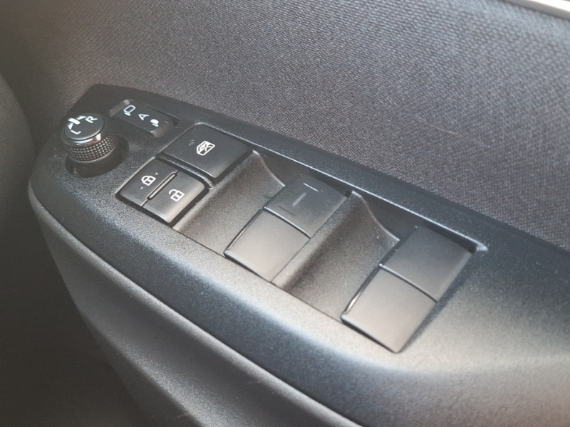 Used Mazda Mazda2 HYBRID 2024 for sale - 76795430: Photo 18