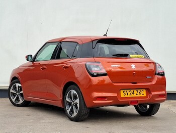 Used Suzuki Swift 2024 for sale - 75395034: Photo
