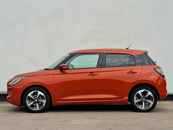 Used Suzuki Swift 2024 for sale - 75395034: Photo