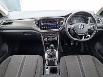 Used Volkswagen T-Roc 2020 for sale - 79382860: Photo