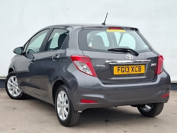 Used Toyota Yaris 2013 for sale - 78884845: Photo