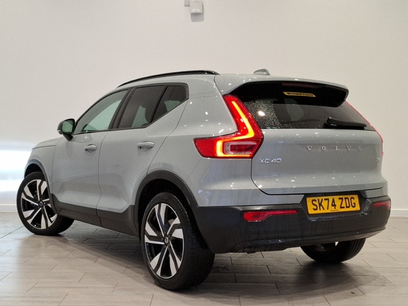 Used Volvo XC40 2024 for sale - 76365642: Photo 3
