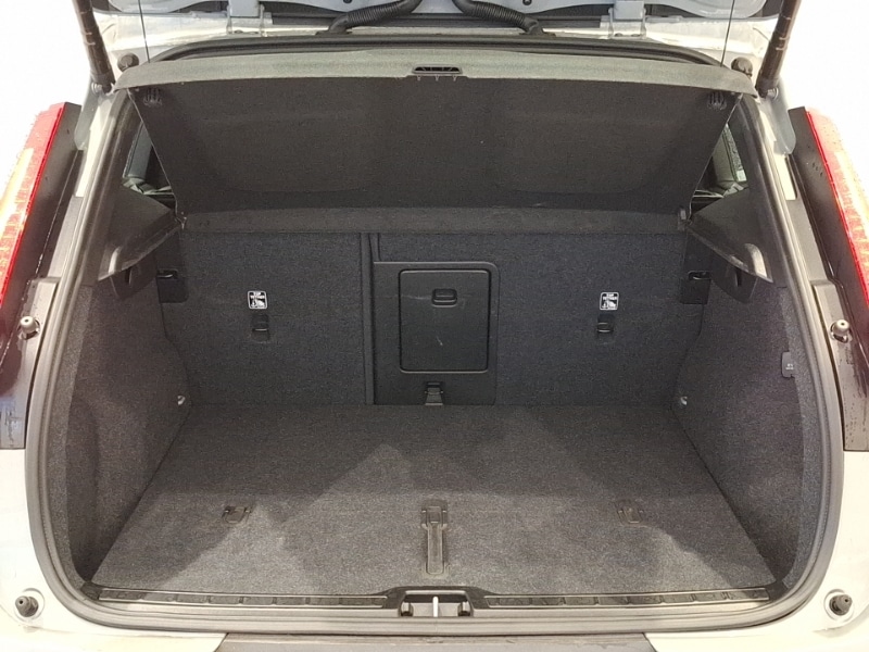 Used Volvo XC40 2024 for sale - 76365642: Photo 8