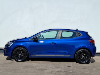 Used Renault Clio 2023 for sale - 75686815: Photo