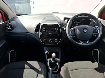 Used Renault Captur 2019 for sale - 75910232: Photo 2