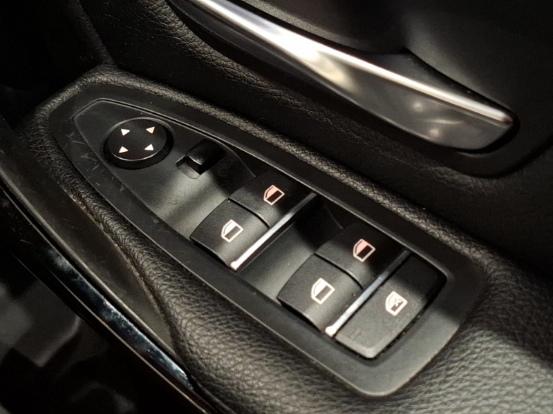 Used BMW 3 Series 2017 for sale - 77197407: Photo 19