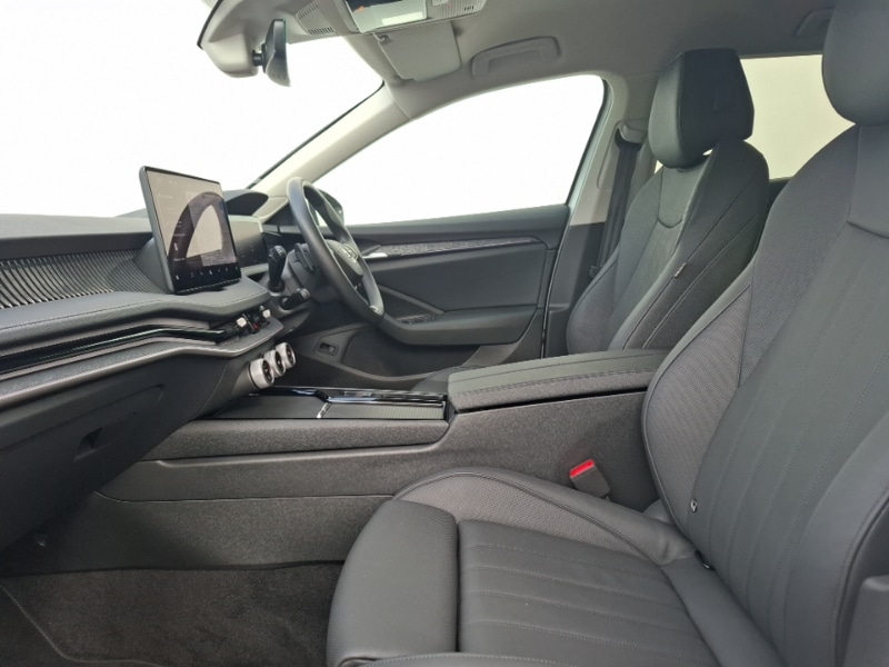 Used Skoda Superb 2024 for sale - 77325126: Photo 5