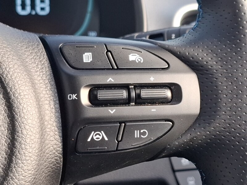 Used Kia Stonic 2024 for sale - 76058997: Photo 17