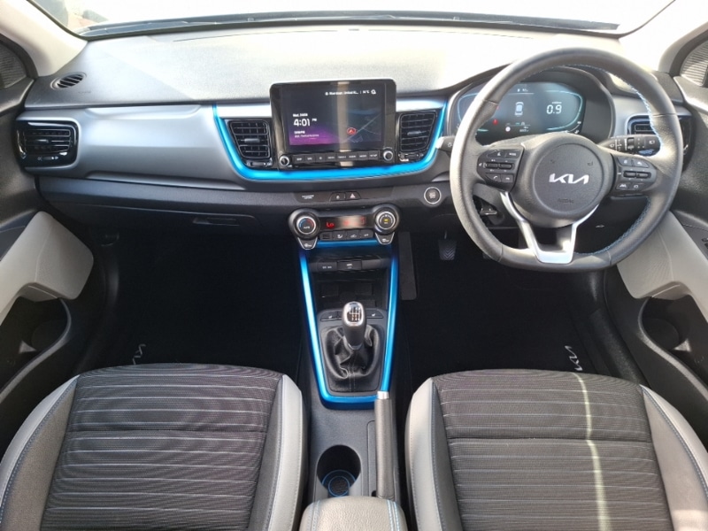 Used Kia Stonic 2024 for sale - 76058997: Photo 2