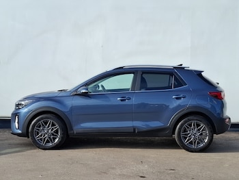 Used Kia Stonic 2024 for sale - 76058997: Photo 4