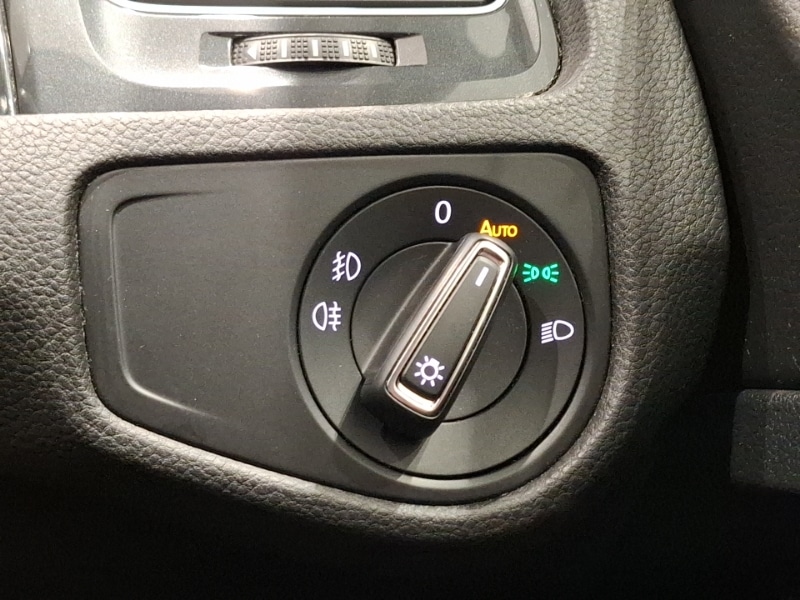 Used Volkswagen Golf 2019 for sale - 77380102: Photo 18