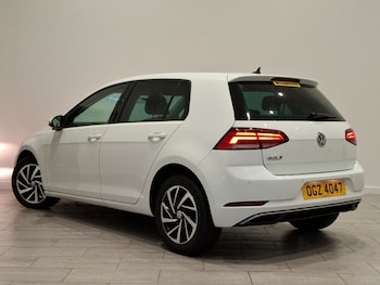 Used Volkswagen Golf 2019 for sale - 77380102: Photo