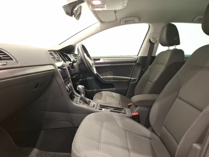 Used Volkswagen Golf 2019 for sale - 77380102: Photo 5