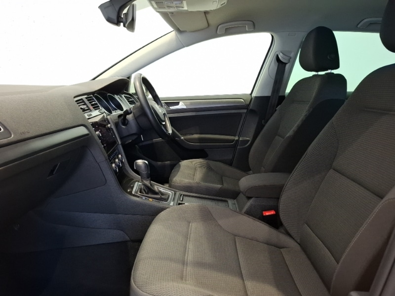 Used Volkswagen Golf 2020 for sale - 76066661: Photo 5