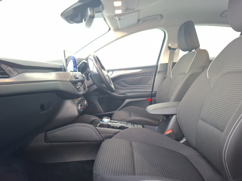 Used Ford Focus 2022 for sale - 76860500: Photo 5